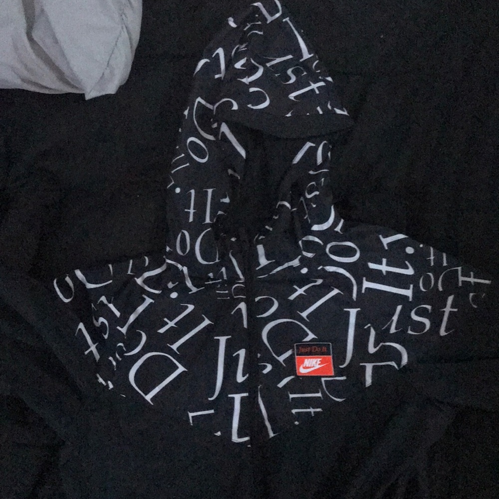 Black Nike  large boys windbreaker